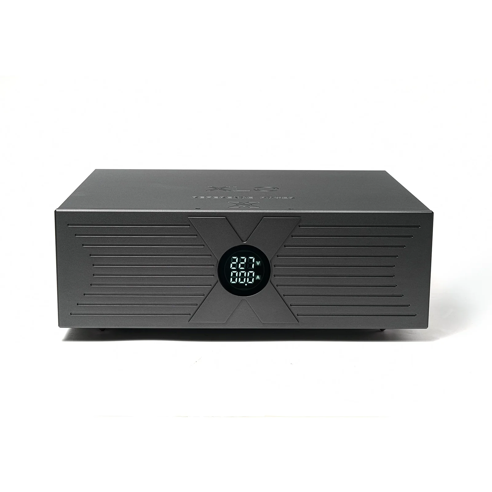 XLO Reference 電源處理器 — 正面
