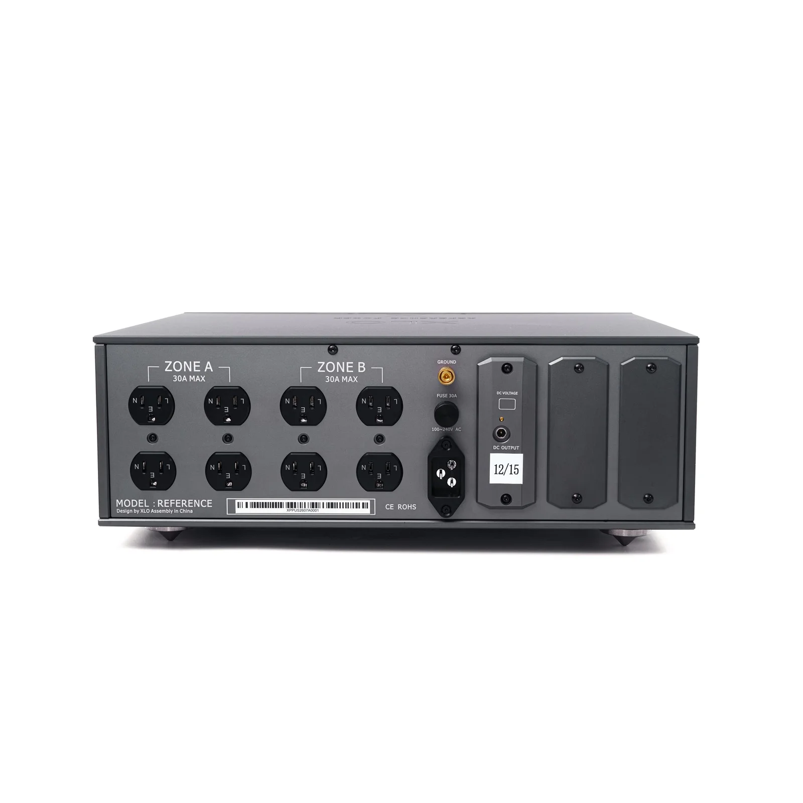 XLO Reference 電源處理器 — 背面